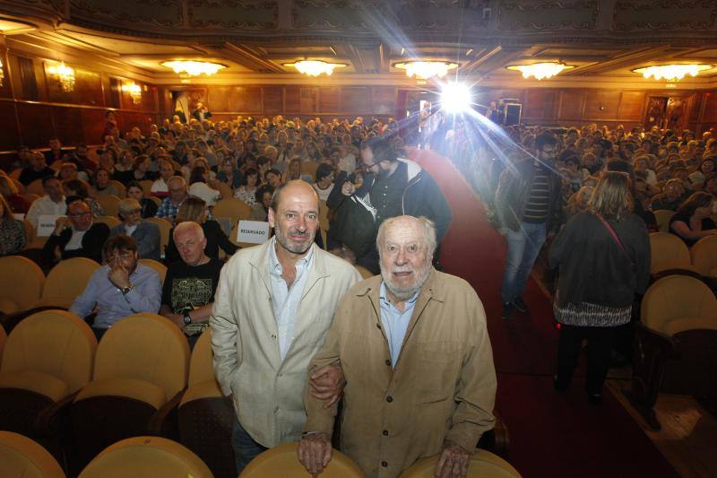 Jaime de Armiñán recibe la ovación del Jovellanos en el estreno de &#039;14, Fabian Road&#039;