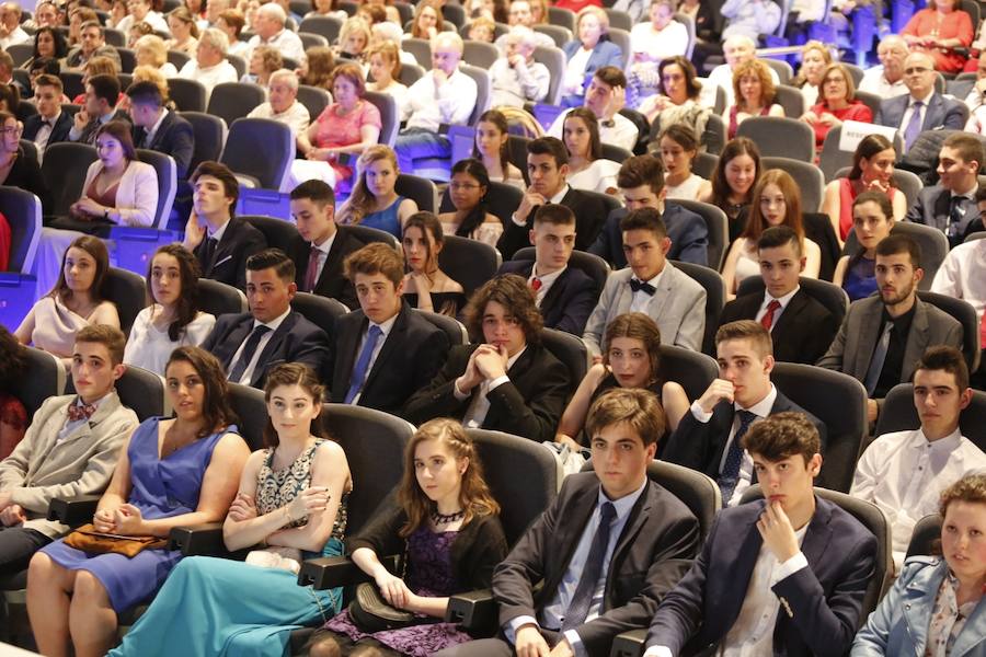 Graduación de los estudiantes del IES Jovellanos