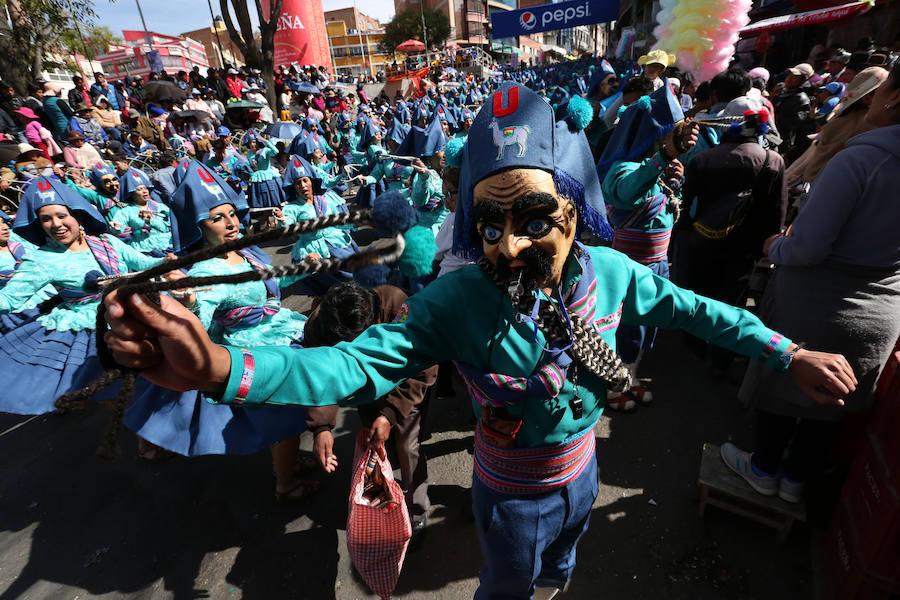Así se vive la fiesta del Señor del Gran Poder de Bolivia