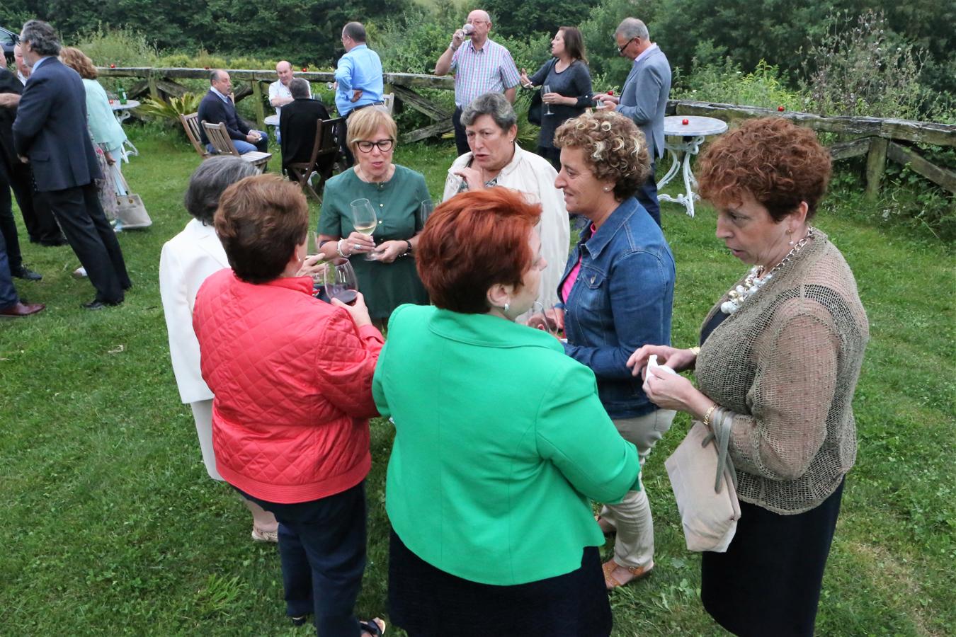 Yantar recibe la Guisandera de Oro. El Club de las Guisanderas premia a Yantar en Valdesoto