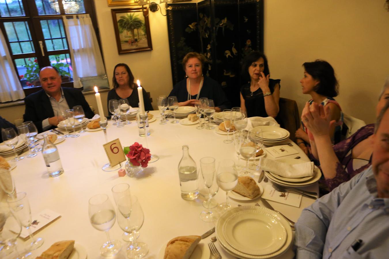 Yantar recibe la Guisandera de Oro. El Club de las Guisanderas premia a Yantar en Valdesoto