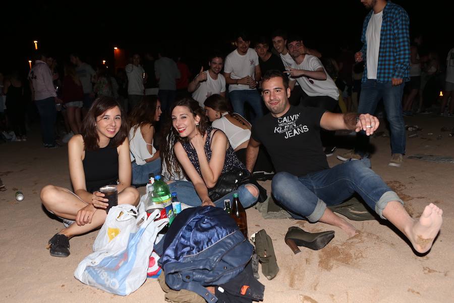 Hoguera de San Juan en Gijón