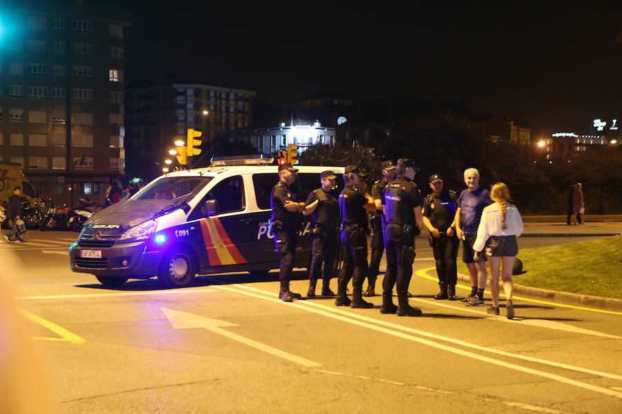 Hoguera de San Juan en Gijón