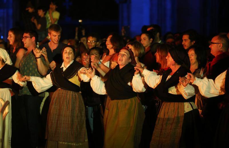 Hoguera de San Juan en Oviedo