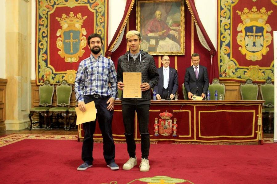 Premios nacionales de la &#039;Incubadora de Sondeos&#039;