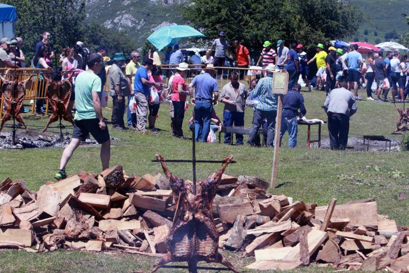 Fiesta del Corderu en Llagüezos