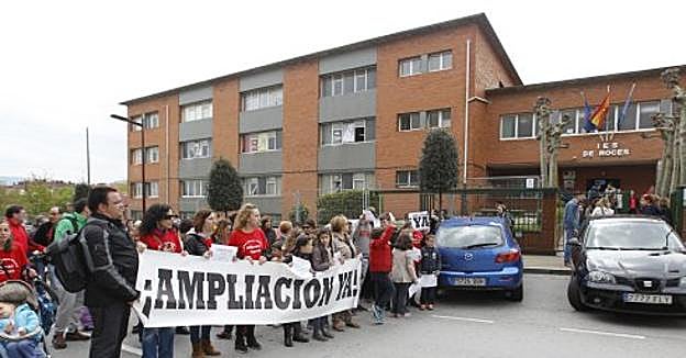 Una de las protestas para reclamar la ampliación del centro. 