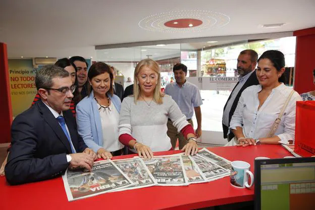 La política local y regional se dan cita en el estand de EL COMERCIO