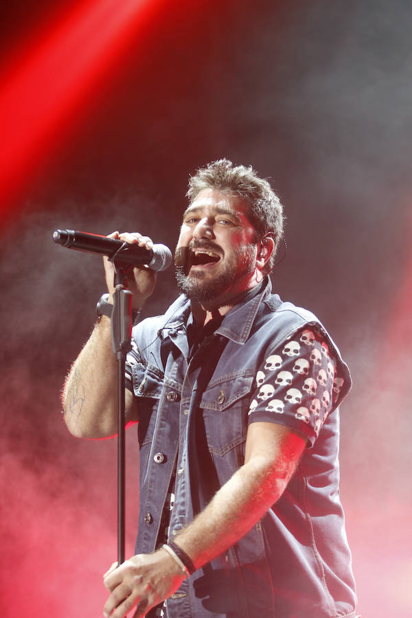 Lleno total en Poniente al ritmo de Antonio Orozco