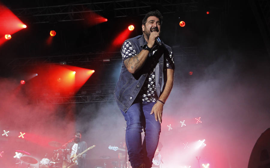 Lleno total en Poniente al ritmo de Antonio Orozco