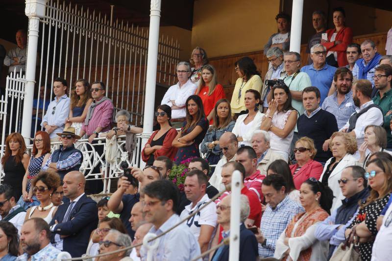 ¿Estuviste en la jornada inaugural de la Feria taurina de Begoña de Gijón? ¡Búscate!