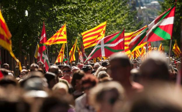 Manifestación en San Sebastián en favor de la independcia de Cataluña. 