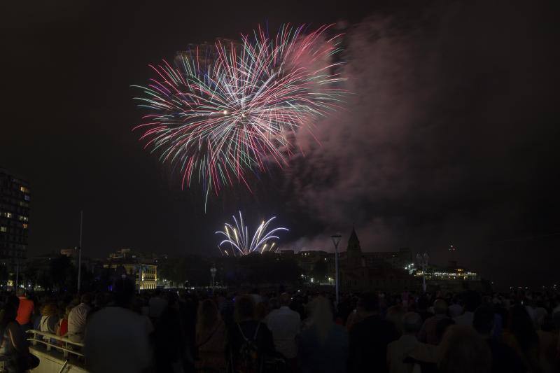 Así se vieron los fuegos de Gijón