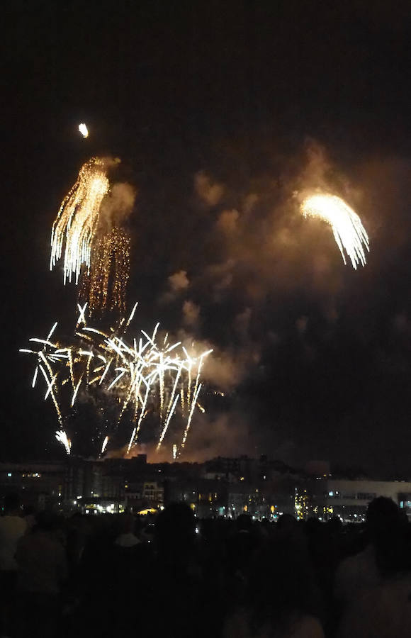 Así se vieron los fuegos de Gijón