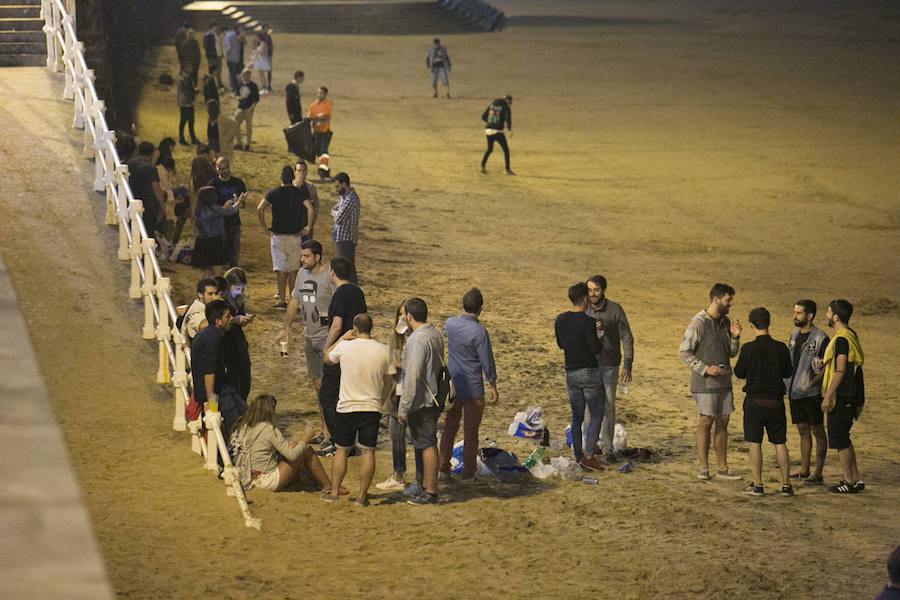 Así amaneció Gijón tras la fiesta de los Fuegos