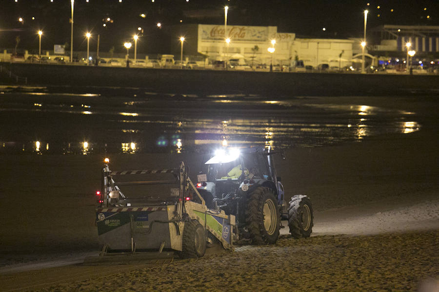 Así amaneció Gijón tras la fiesta de los Fuegos