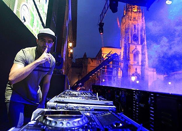 Diez DJ convierten la Catedral en Ibiza