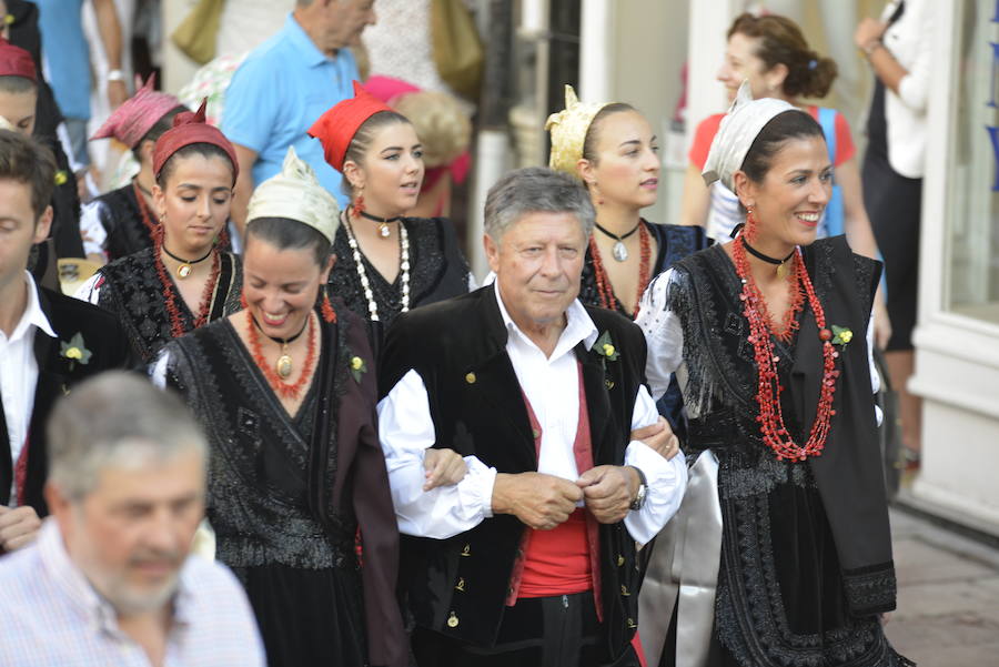 Multitudinaria fiesta de San Roque en Llanes