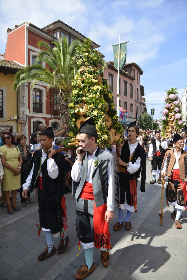 Multitudinaria fiesta de San Roque en Llanes