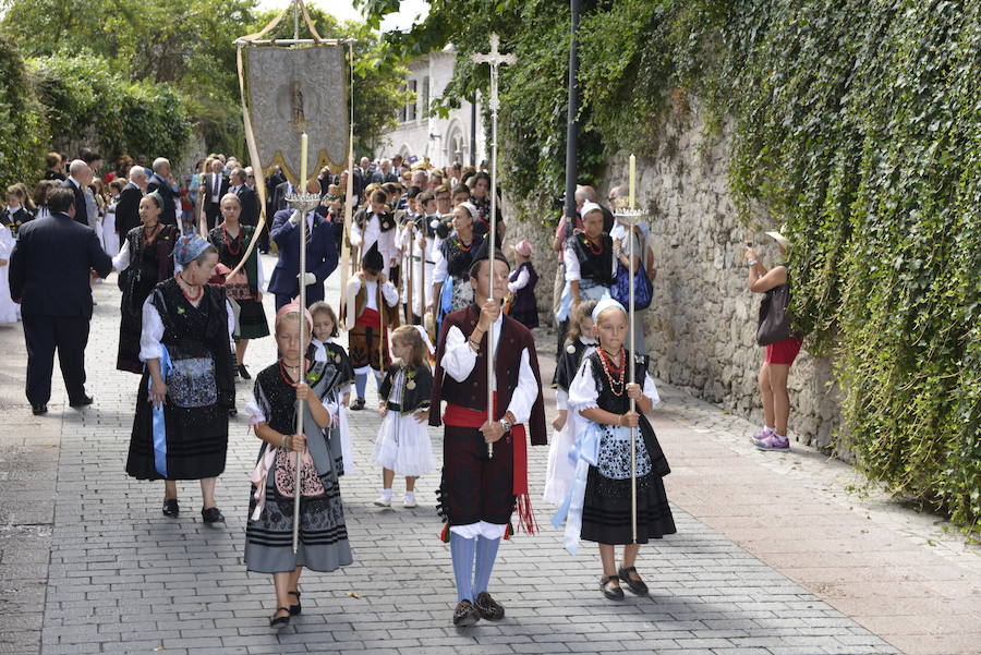 Multitudinaria fiesta de San Roque en Llanes