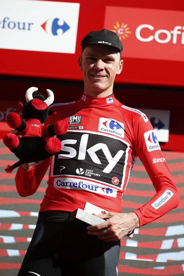 Las mejores imágenes de la 3ª etapa de la Vuelta a españa que ha permitido a Chris Froome vestirse de rojo.