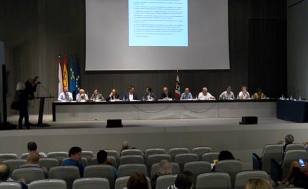 El Grupo Covadonga aprueba por mayoría todos los puntos