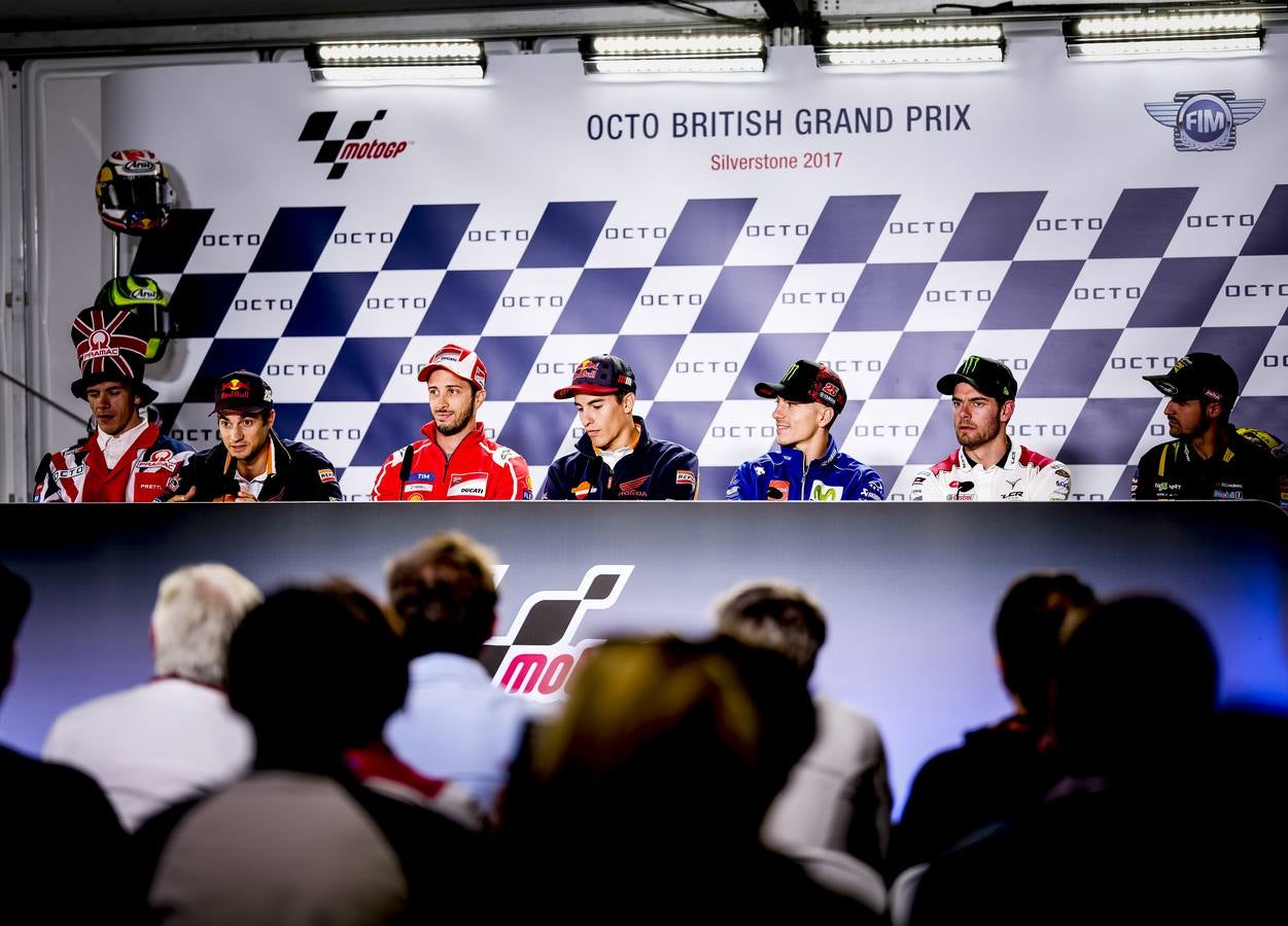 Redding, Pedrosa, Dovizioso, Márquez, Viñales, Cruchtlow y Lluthi, en rueda de prensa