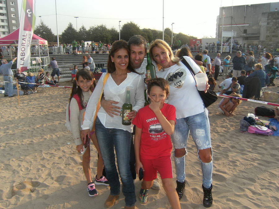 ¿Estuviste en el récord de escanciado simultáneo de 2017? ¡Búscate! (5)