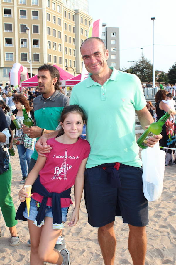 ¿Estuviste en el récord de escanciado simultáneo de 2017? ¡Búscate! (4)