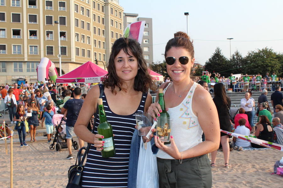 ¿Estuviste en el récord de escanciado simultáneo de 2017? ¡Búscate! (4)