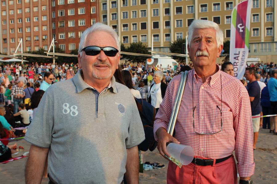 ¿Estuviste en el récord de escanciado simultáneo de 2017? ¡Búscate! (4)