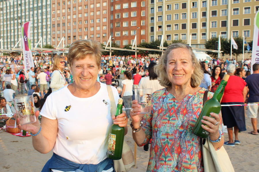 ¿Estuviste en el récord de escanciado simultáneo de 2017? ¡Búscate! (4)