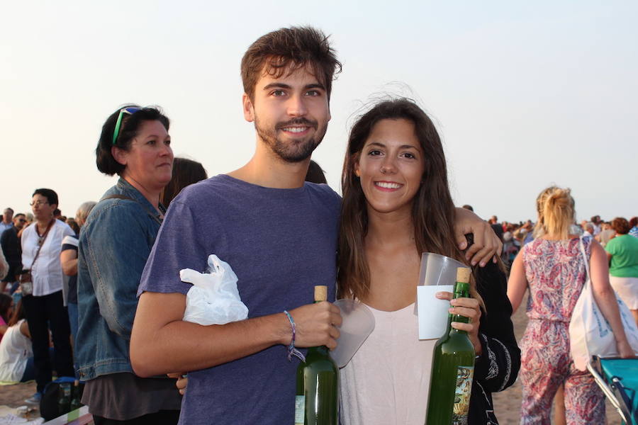 ¿Estuviste en el récord de escanciado simultáneo de 2017? ¡Búscate! (4)