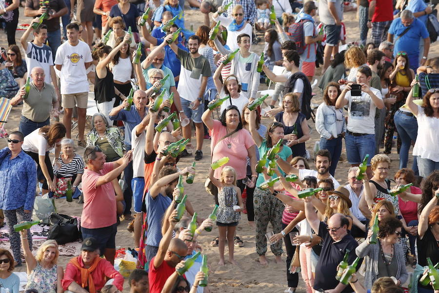 ¿Estuviste en el récord de escanciado simultáneo de 2017? ¡Búscate! (4)