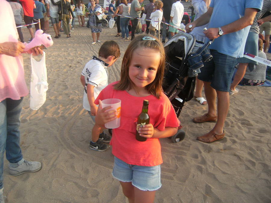 ¿Estuviste en el récord de escanciado simultáneo de 2017? ¡Búscate! (6)