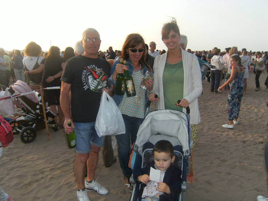 ¿Estuviste en el récord de escanciado simultáneo de 2017? ¡Búscate! (6)