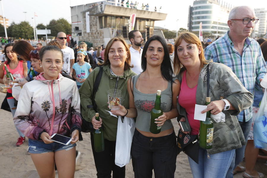 ¿Estuviste en el récord de escanciado simultáneo de 2017? ¡Búscate! (6)