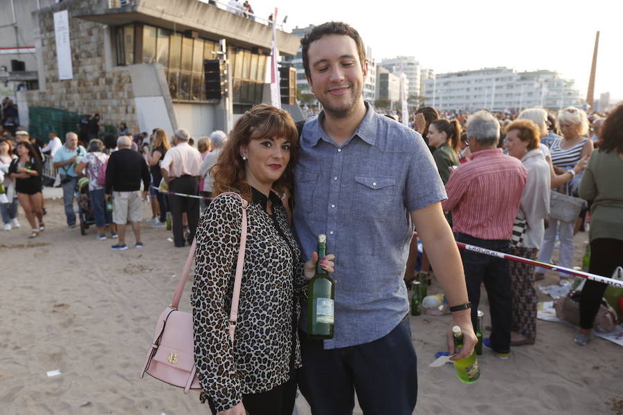 ¿Estuviste en el récord de escanciado simultáneo de 2017? ¡Búscate! (6)