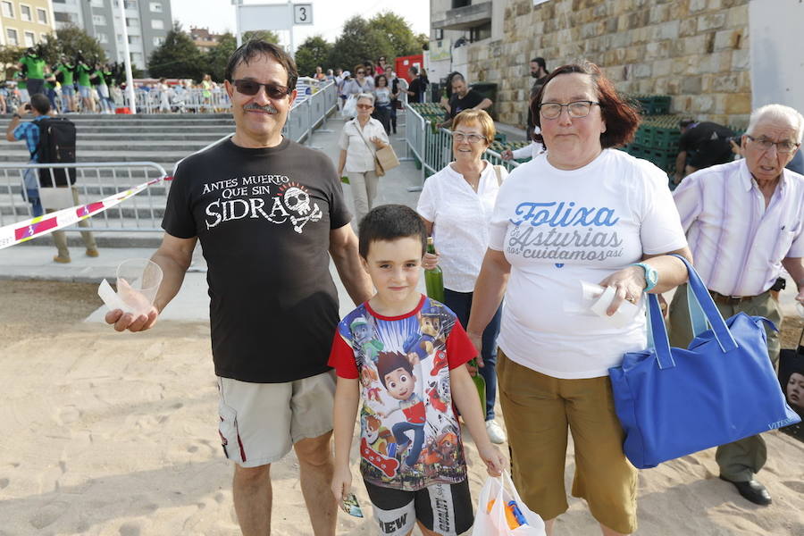 ¿Estuviste en el récord de escanciado simultáneo de 2017? ¡Búscate! (7)