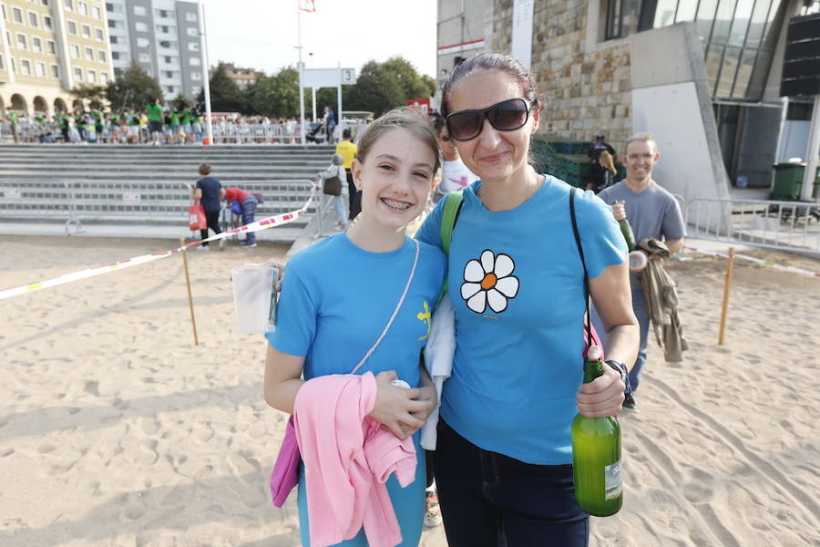 ¿Estuviste en el récord de escanciado simultáneo de 2017? ¡Búscate! (7)