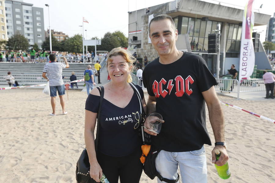 ¿Estuviste en el récord de escanciado simultáneo de 2017? ¡Búscate! (7)