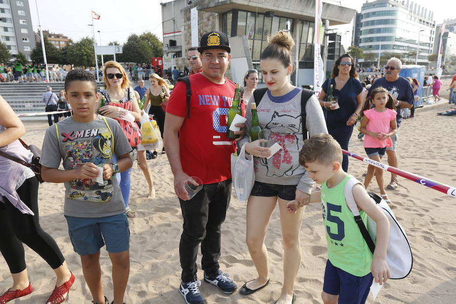 ¿Estuviste en el récord de escanciado simultáneo de 2017? ¡Búscate! (7)