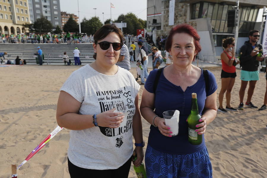 ¿Estuviste en el récord de escanciado simultáneo de 2017? ¡Búscate! (7)