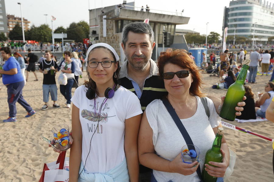 ¿Estuviste en el récord de escanciado simultáneo de 2017? ¡Búscate! (7)