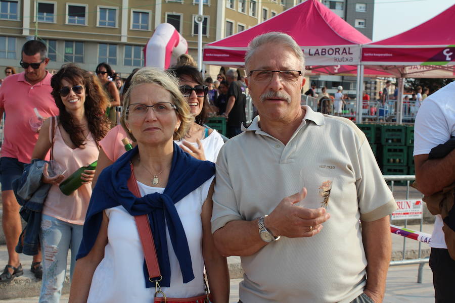 ¿Estuviste en el récord de escanciado simultáneo de 2017? ¡Búscate! (3)