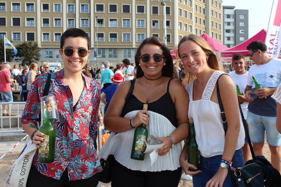 ¿Estuviste en el récord de escanciado simultáneo de 2017? ¡Búscate! (3)