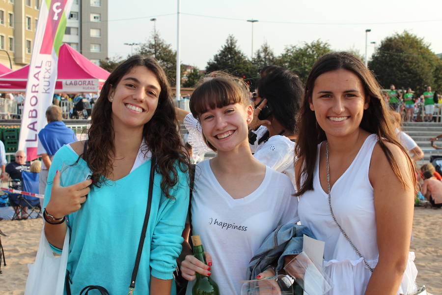 ¿Estuviste en el récord de escanciado simultáneo de 2017? ¡Búscate! (3)