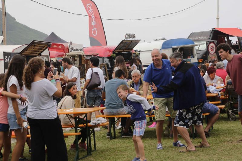 La localidad acoge el festival de las food trucks con varios puestos con menús aptos para intolerancias alimentarias