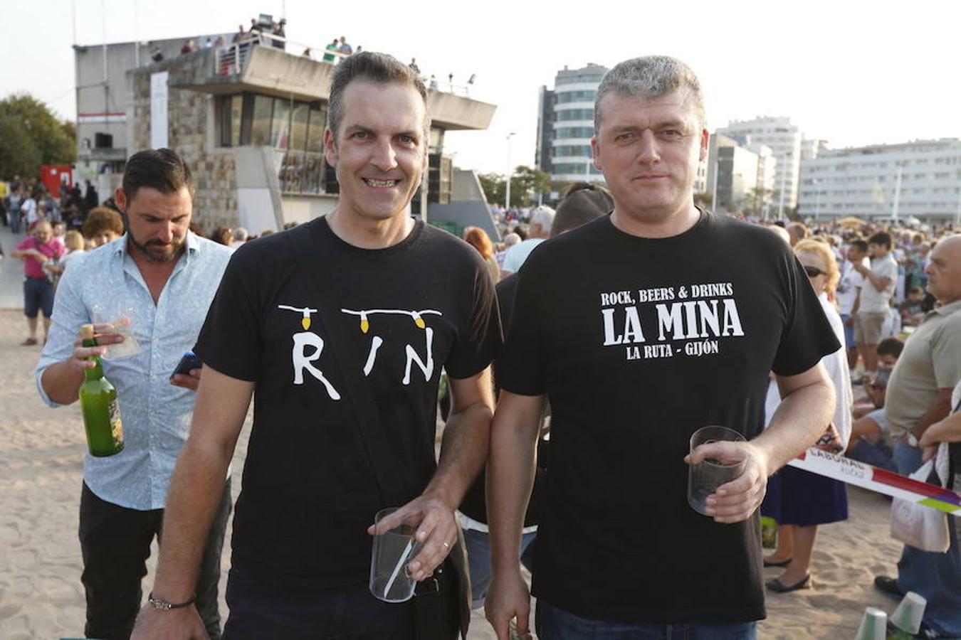 ¿Estuviste en el récord de escanciado simultáneo de 2017? ¡Búscate! (9)