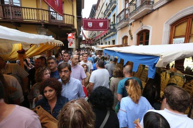 Aspecto del Mercado Medieval en la tarde de ayer. 
